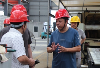 聚焦 | 海外客戶慕名來(lái)到淄博偉業(yè)不銹鋼進(jìn)行參觀考察
